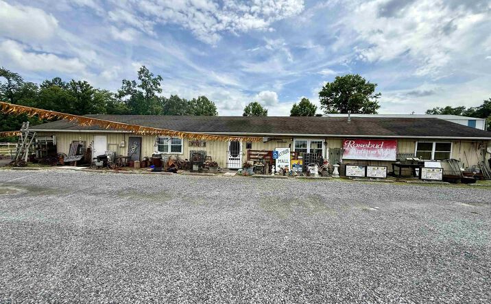 Pictures of Retail, Industrial property located at 4451 Herrin Road, Carterville, IL 62918 for sales - image #1