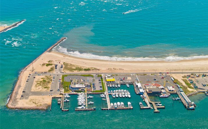 Pictures of Business for Sale, Retail property located at 369 Dune Road, Southampton, NY 11946 for sales - image #1