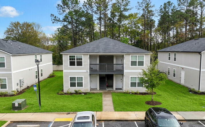 Pictures of Multifamily property located at 7368 Mailes Ct, Jacksonville, FL 32210 for sales - image #1