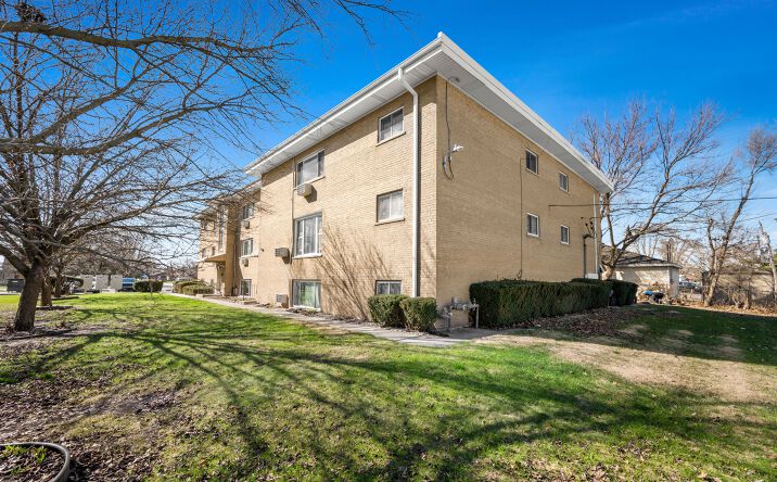 Pictures of Multifamily property located at 501 Chicago Rd, Thornton, IL 60476 for sales - image #1
