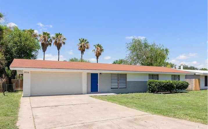 Pictures of Multifamily property located at 806 W Walnut Avenue, McAllen, TX 78501 for sales - image #1