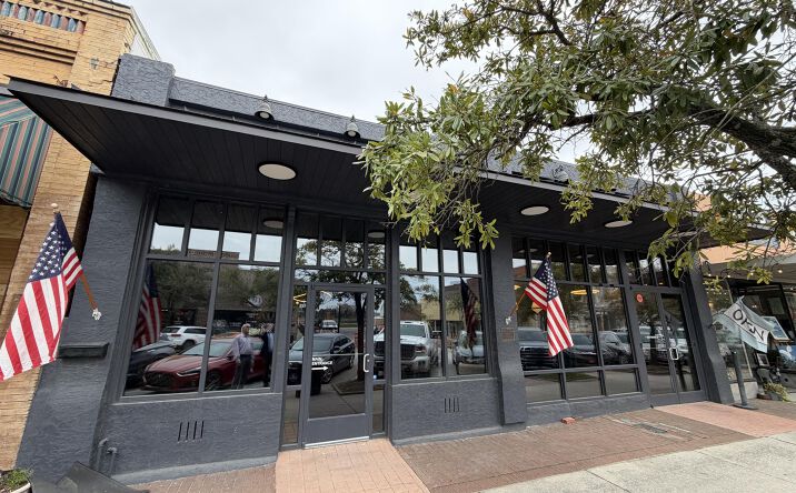 Pictures of Retail property located at 916 & 918 Front Street, Georgetown, SC 29440 for sales - image #1