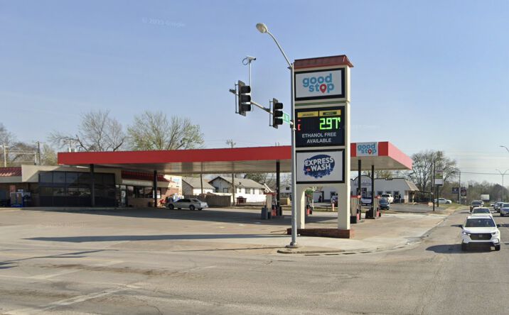 Pictures of Retail property located at 303 S Wood Dr, Okmulgee, OK 74447 for sales - image #1