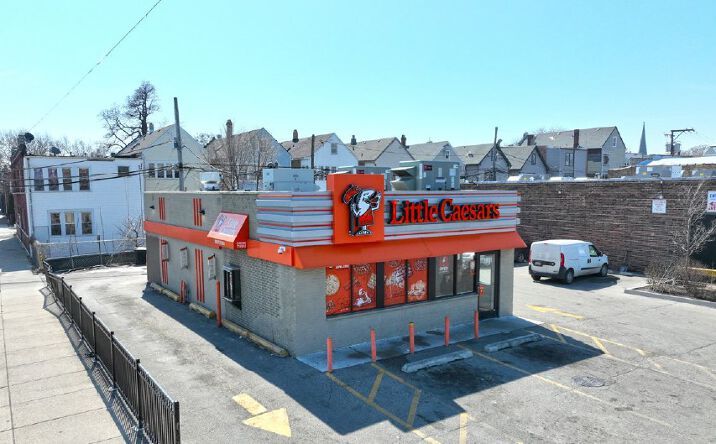 Pictures of Retail property located at 2601 W Cermak Rd, Chicago, IL 60608 for sales - image #1