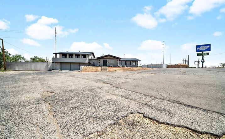 Pictures of Business for Sale property located at 2104 W Interstate 20, Big Spring, TX 79720 for sales - image #1