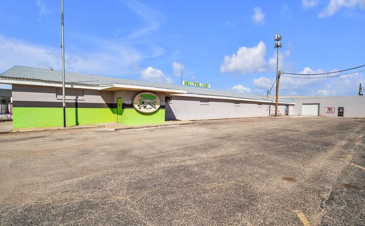 Pictures of Mixed Use property located at 2906 W 8th St, Big Spring, TX 79720 for sales - image #1