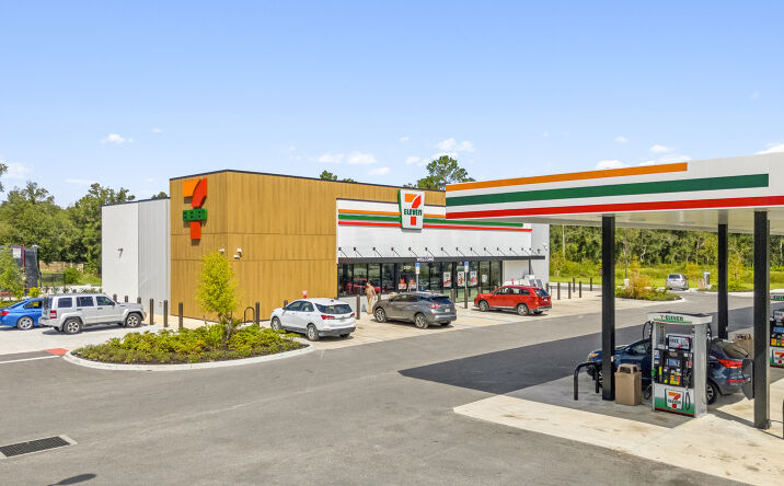 Pictures of Retail property located at 4326 Dundee Rd, Winter Haven, FL 33884 for sales - image #1