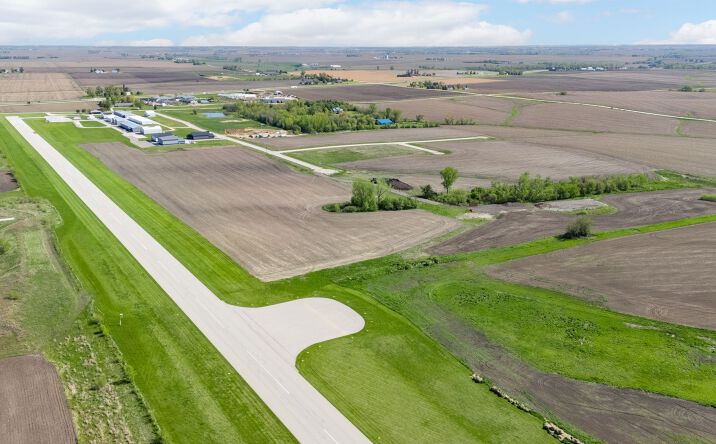 Pictures of Land property located at Aircom Dr, Marion, IA 52302 for sales - image #1