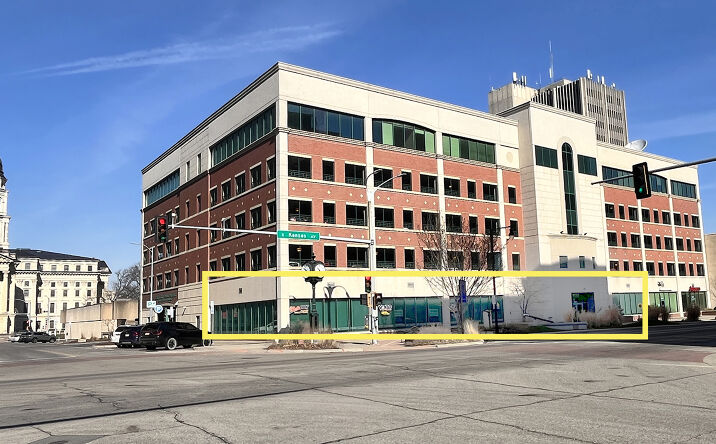 Pictures of Office, Retail property located at 825 S Kansas Ave, Topeka, KS 66612 for sales - image #1