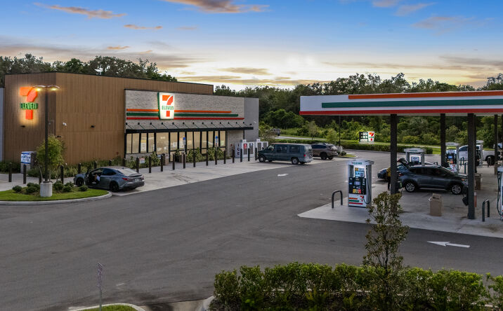 Pictures of Retail property located at 9498 W Irlo Bronson Memorial Hwy, Clermont, FL 34714 for sales - image #1