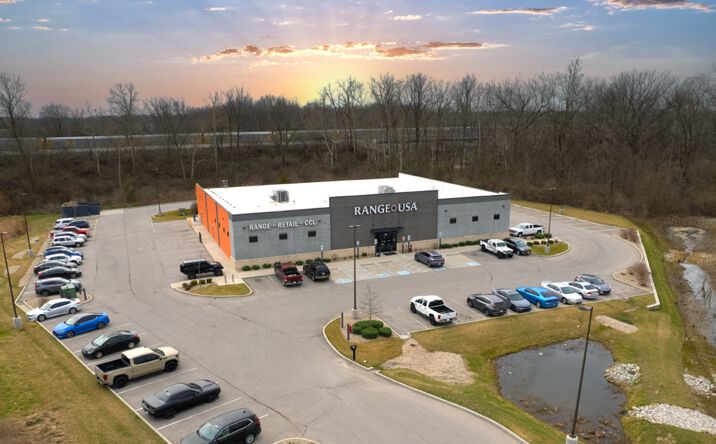Pictures of Retail property located at 120 Country Club Rd, Indianapolis, IN 46234 for sales - image #1