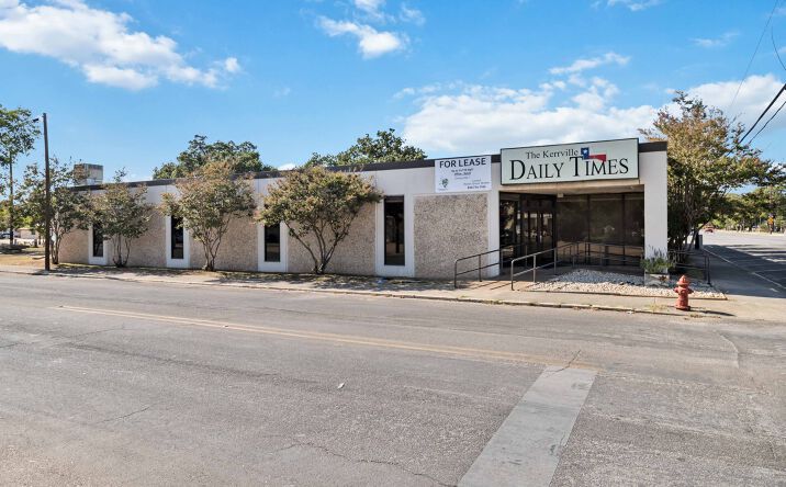 Pictures of Office property located at 429 Jefferson St, Kerrville, TX 78028 for sales - image #1