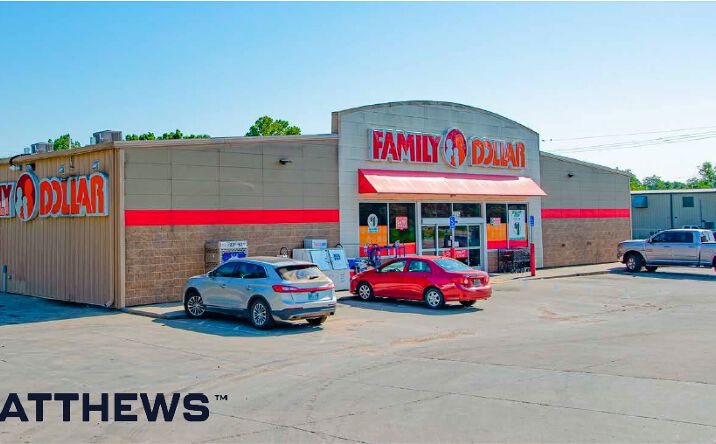 Pictures of Retail property located at 415 W 9th St, Weleetka, OK 74880 for sales - image #1