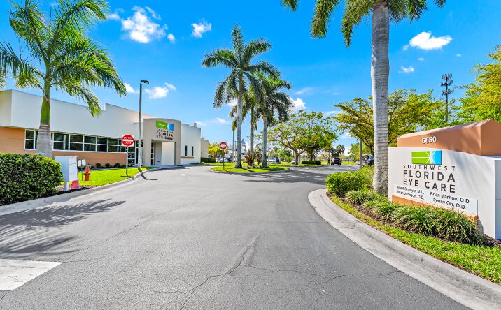 Pictures of Office property located at 6850 International Center Blvd, Fort Myers, FL 33912 for sales - image #1