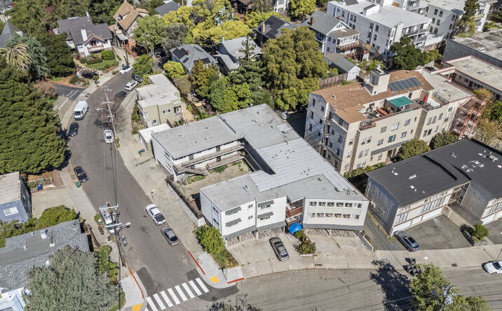 Pictures of Multifamily property located at 385 Fairmount Ave, Oakland, CA 94611 for sales - image #1