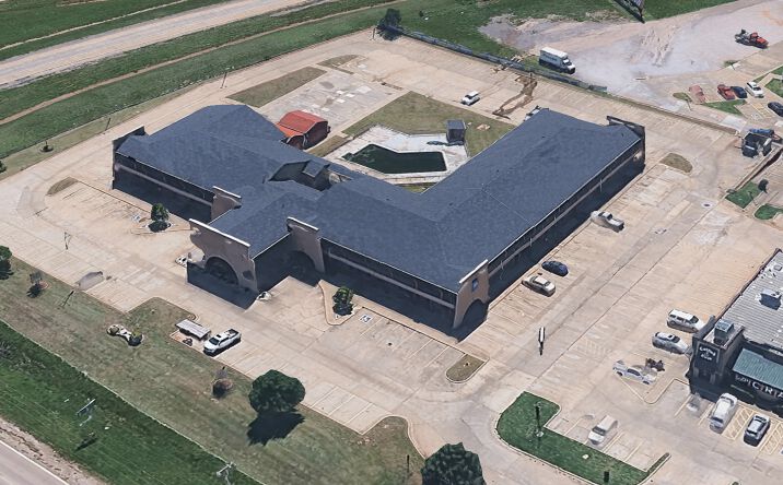 Pictures of Hospitality property located at 321 N Mustang Rd, Yukon, OK 73099 for sales - image #1