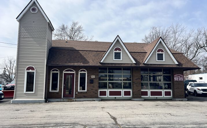 Pictures of Retail property located at 5822 Transit Rd, Depew, NY 14043 for sales - image #1