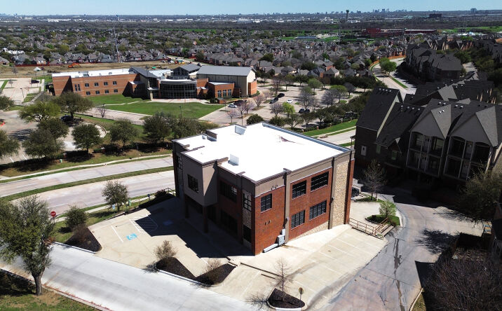 Pictures of Office property located at 840 Ranchview Dr, Irving, TX 75063 for sales - image #1