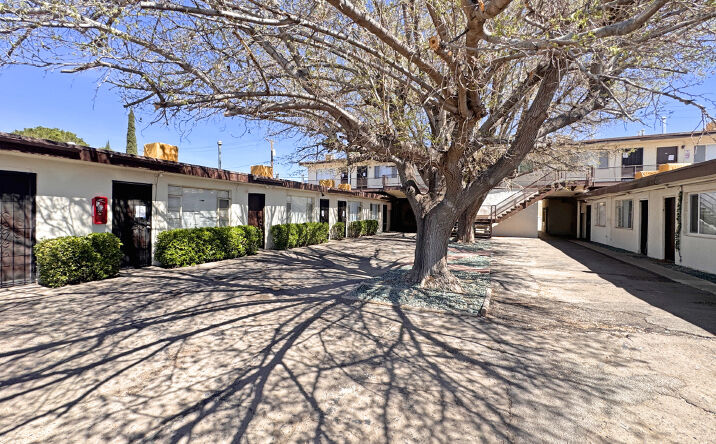 Pictures of Multifamily property located at 1008 Alvarado Dr SE, Albuquerque, NM 87108 for sales - image #1