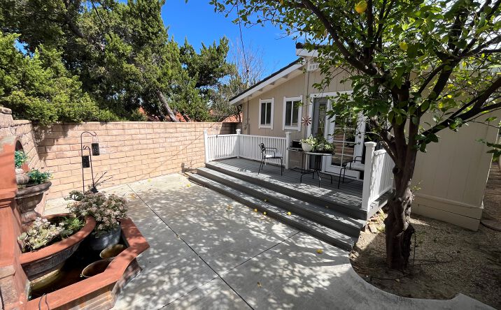 Pictures of Office property located at 22315 Mulholland Hwy, Calabasas, CA 91302 for sales - image #1