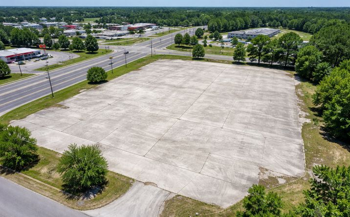 Pictures of Retail, Self Storage, Special Purpose property located at Scott Ave, undefined, US undefined for sales - image #1