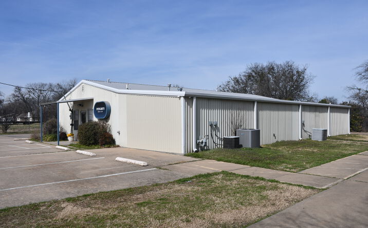 Pictures of Retail property located at 901 Elm St, McKinney, TX 75069 for sales - image #1