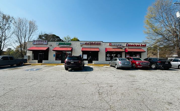 Pictures of Retail property located at 4869 Covington Hwy, Decatur, GA 30035 for sales - image #1