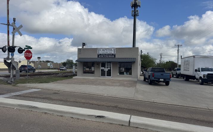 Pictures of Retail property located at 100 E 32nd St, Bryan, TX 77803 for sales - image #1
