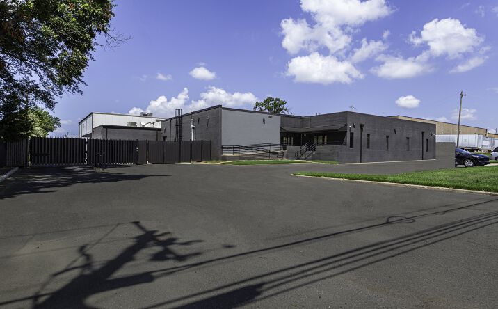 Pictures of Industrial property located at 3657 Old Getwell Rd, Memphis, TN 38118 for sales - image #1