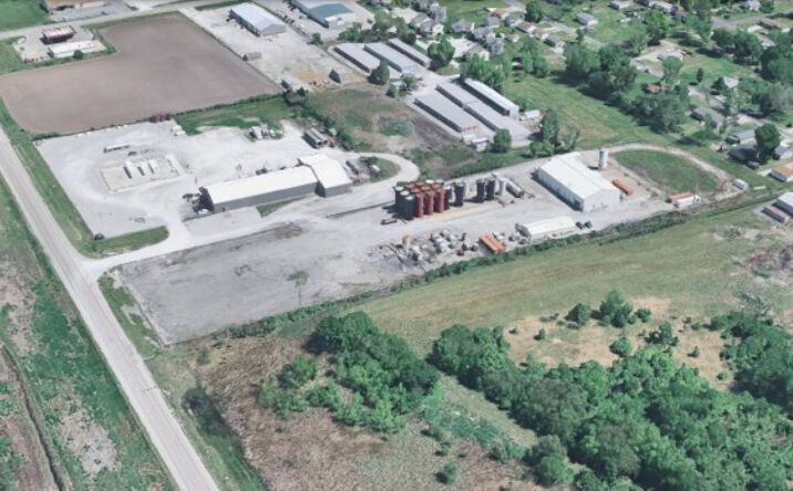 Pictures of Industrial property located at 7350 State Route 111, South Roxana, IL 62087 for sales - image #1