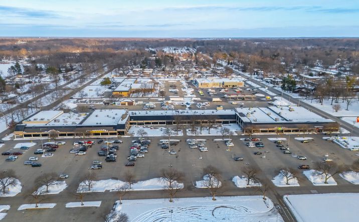 Pictures of Retail property located at 2800 Poplar Street, Terre Haute, IN 47803 for sales - image #1