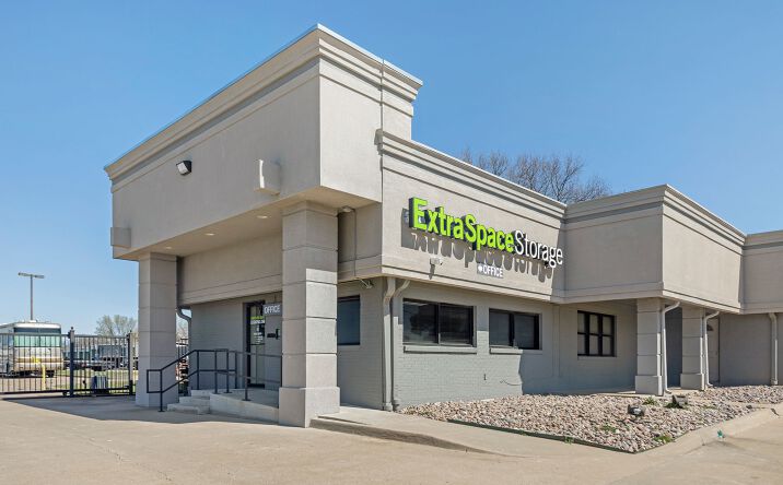 Pictures of Self Storage property located at 12331 E 11th St, Tulsa, OK 74128 for sales - image #1