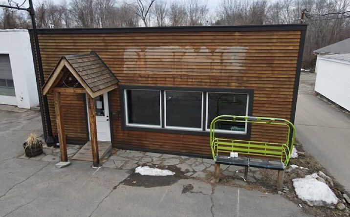 Pictures of Office, Retail property located at 334 High St, Greenfield, MA 01301 for sales - image #1