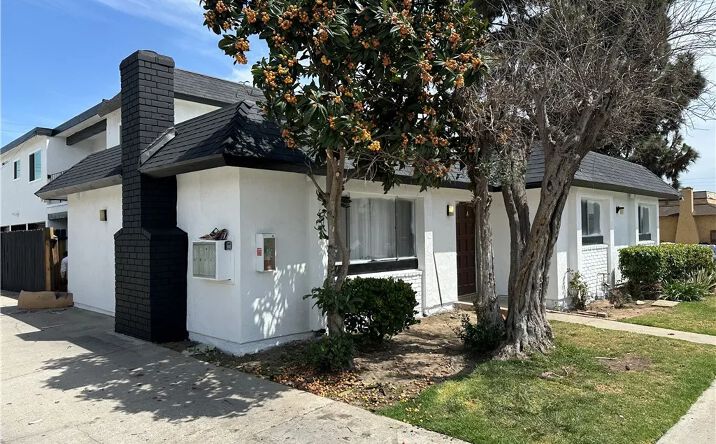 Pictures of Multifamily property located at 17414 Dairyview, Huntington Beach, CA 92647 for sales - image #1
