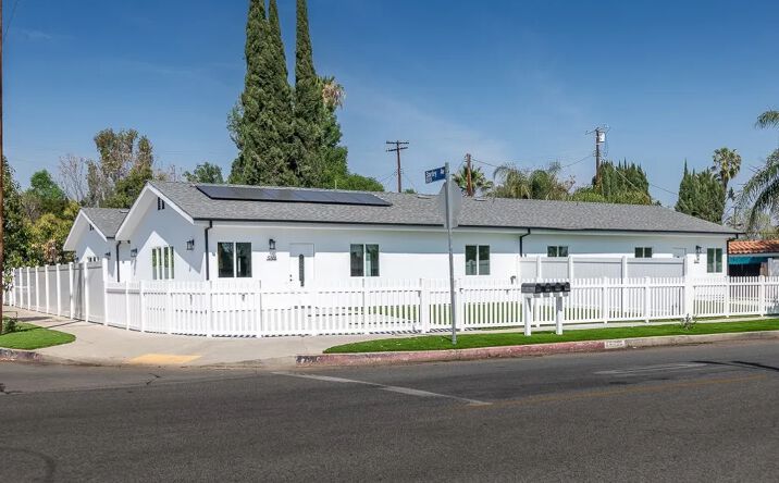 Pictures of Multifamily property located at 19453 Strathern Street, Reseda, CA 91335 for sales - image #1