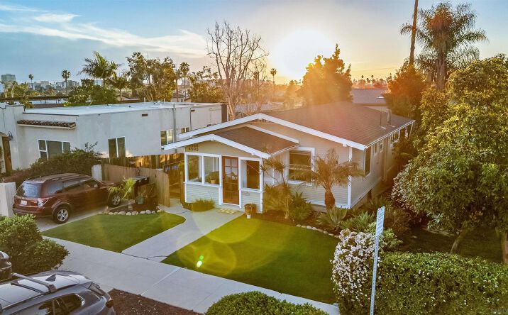 Pictures of Multifamily property located at 4586-4590 Arizona St, San Diego, CA 92116 for sales - image #1