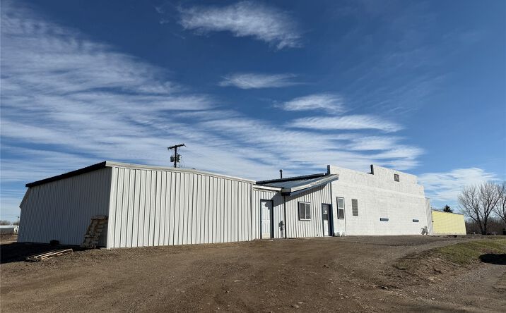 Pictures of Mixed Use, Retail, Industrial property located at 760 9th Street E, Chinook, MT 59523 for sales - image #1