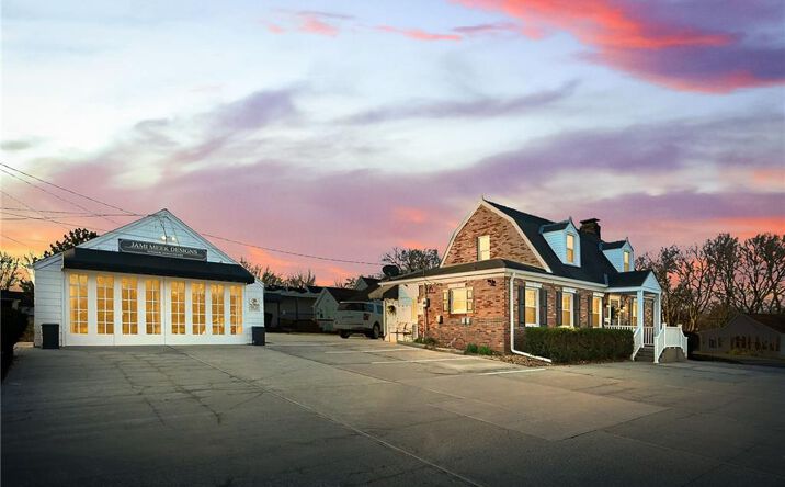 Pictures of Business for Sale, Retail, Office property located at 203 SW Jefferson Street, Lee's Summit, MO 64063 for sales - image #1