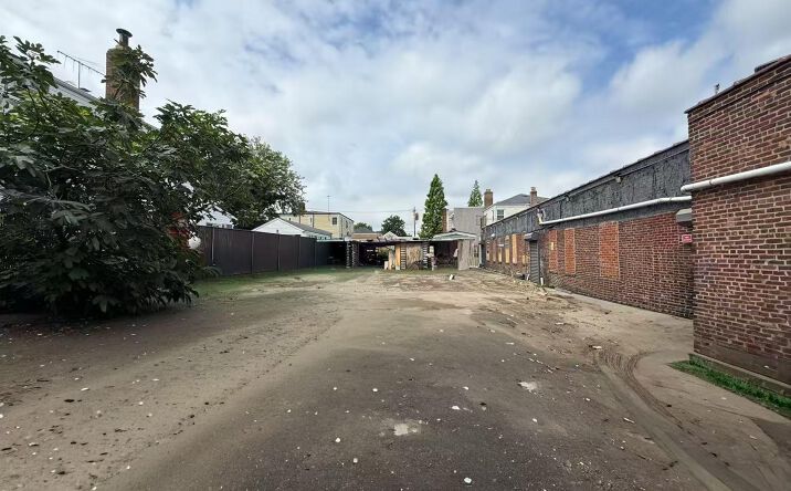 Pictures of Land property located at 4810 Clearview Expressway, New York, NY 11364 for sales - image #1