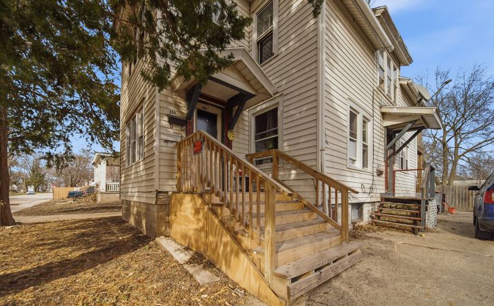 Pictures of Multifamily property located at 506 Ave F, Sterling, IL 61081 for sales - image #1