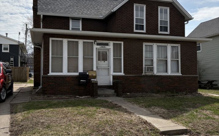 Pictures of Multifamily property located at 2428 5th Avenue, Moline, IL 61265 for sales - image #1
