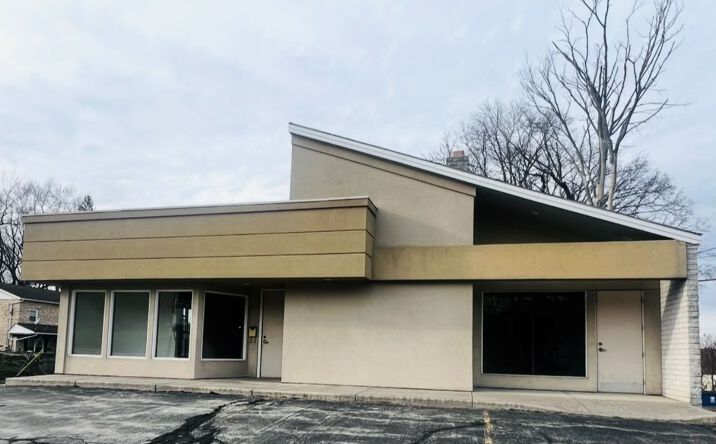 Pictures of Office property located at 264 W Liberty St. SE, Hubbard, OH 44425 for sales - image #1