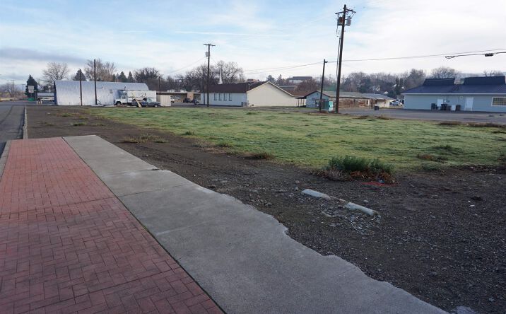 Pictures of Land property located at 1311 Bennett Ave, Prosser, WA 99350 for sales - image #1