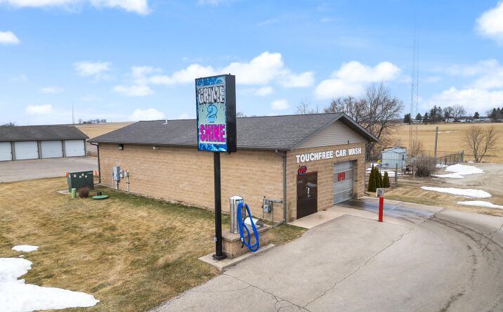 Pictures of Retail property located at 1275 N Margaret, Markesan, WI 53946 for sales - image #1