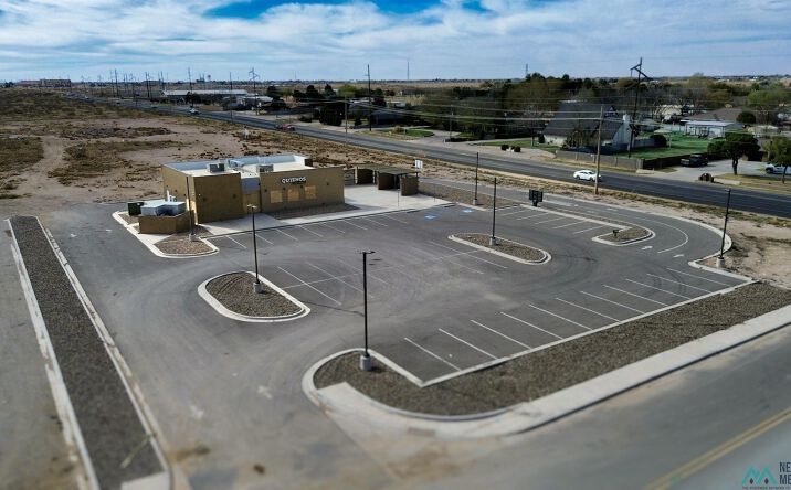 Pictures of Retail property located at 1615 W Millen Drive, Hobbs, NM 88240 for sales - image #1