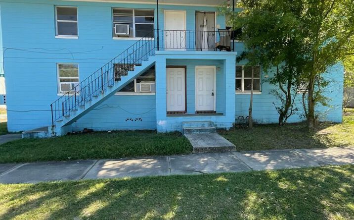 Pictures of Multifamily property located at 1006 W 25TH Street 1-4, Jacksonville, FL 32209 for sales - image #1