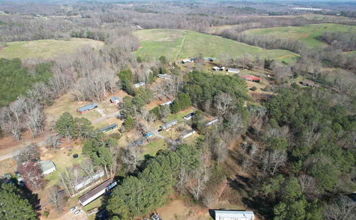 Pictures of Mobile Home Park property located at 99 Halls Pl, Toccoa, GA 30577 for sales - image #1