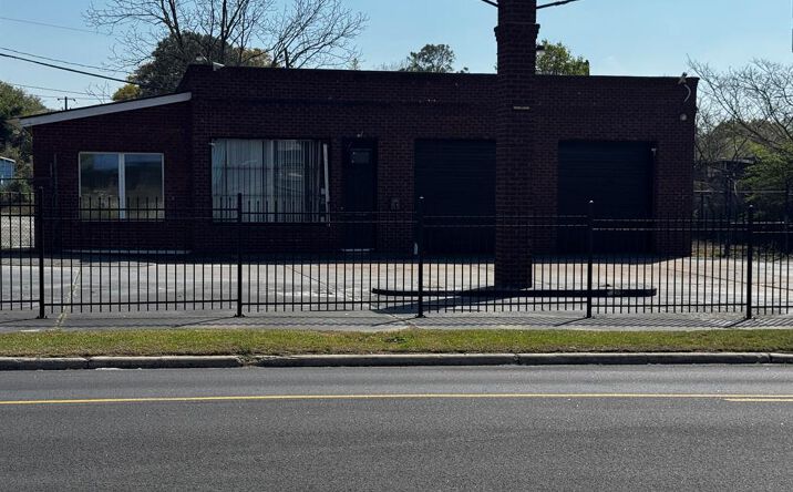 Pictures of Retail property located at 3106 Hillcrest Avenue, Macon, GA 31204 for sales - image #1