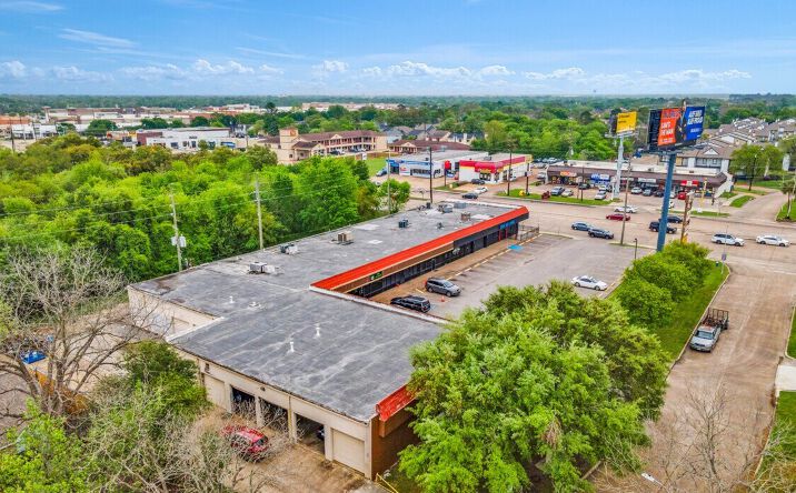 Pictures of Retail property located at 13660 Westheimer Rd, Houston, TX 77077 for sales - image #1