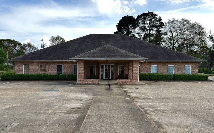 Pictures of Office property located at 1423 Palmetto Rd, Tupelo, MS 38801 for sales - image #1